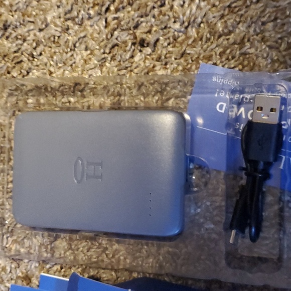 COPY - Portable USB charger (2port) - Picture 4 of 5
